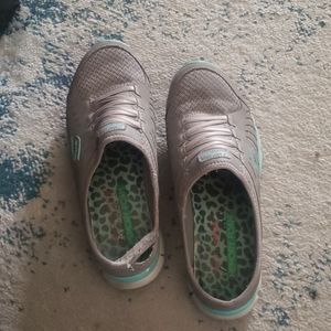 Skechers air cooled memory foam sz 8